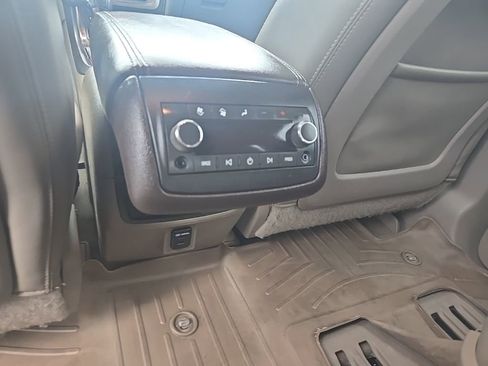 Used 2016 GMC Acadia Denali image 26