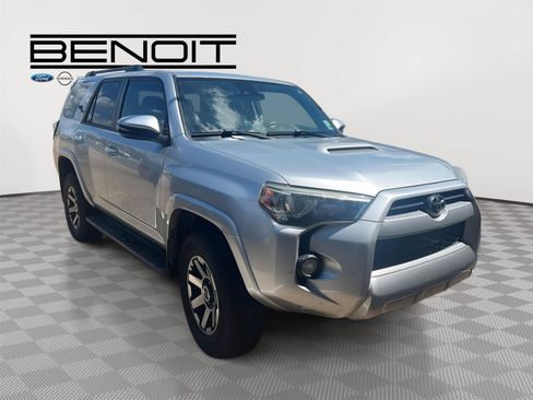 Used 2020 Toyota 4Runner TRD Off-Road Premium AWD/4WD image 1