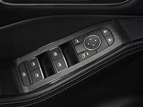 Used 2023 Nissan Rogue Platinum image 25