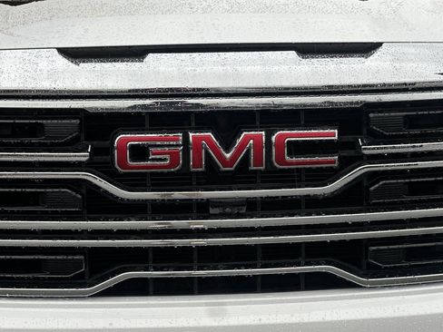 Used 2024 GMC Sierra 1500 SLT w/ SLT Premium Plus Package AWD/4WD image 43