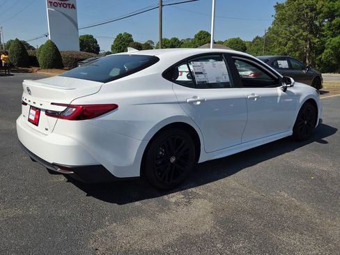 New 2026 Toyota Camry SE FWD image 13