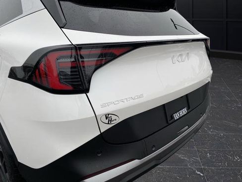 New 2026 Kia Sportage EX image 40
