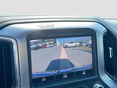 Used 2022 GMC Sierra 1500 SLT image 16