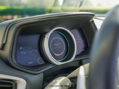 Used 2020 Aston Martin DB11 Volante image 51