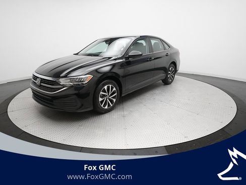 Used 2024 Volkswagen Jetta S image 1