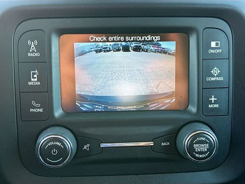 Used 2015 Jeep Renegade Trailhawk image 13