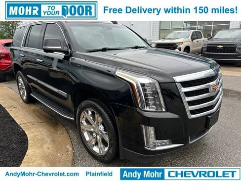 Used 2017 Cadillac Escalade Premium Luxury AWD/4WD image 6