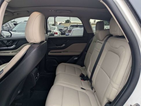 Used 2026 Lincoln Corsair Premiere FWD image 13