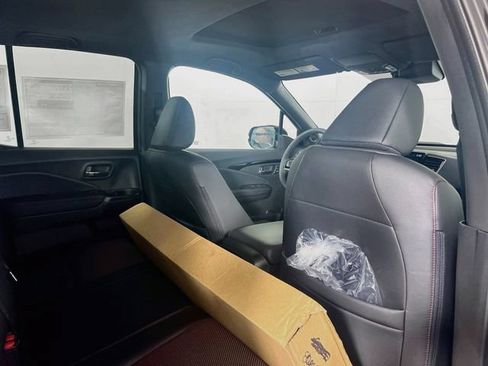 New 2026 Honda Ridgeline Black Edition image 8