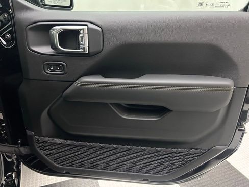 New 2026 Jeep Gladiator Sport image 16