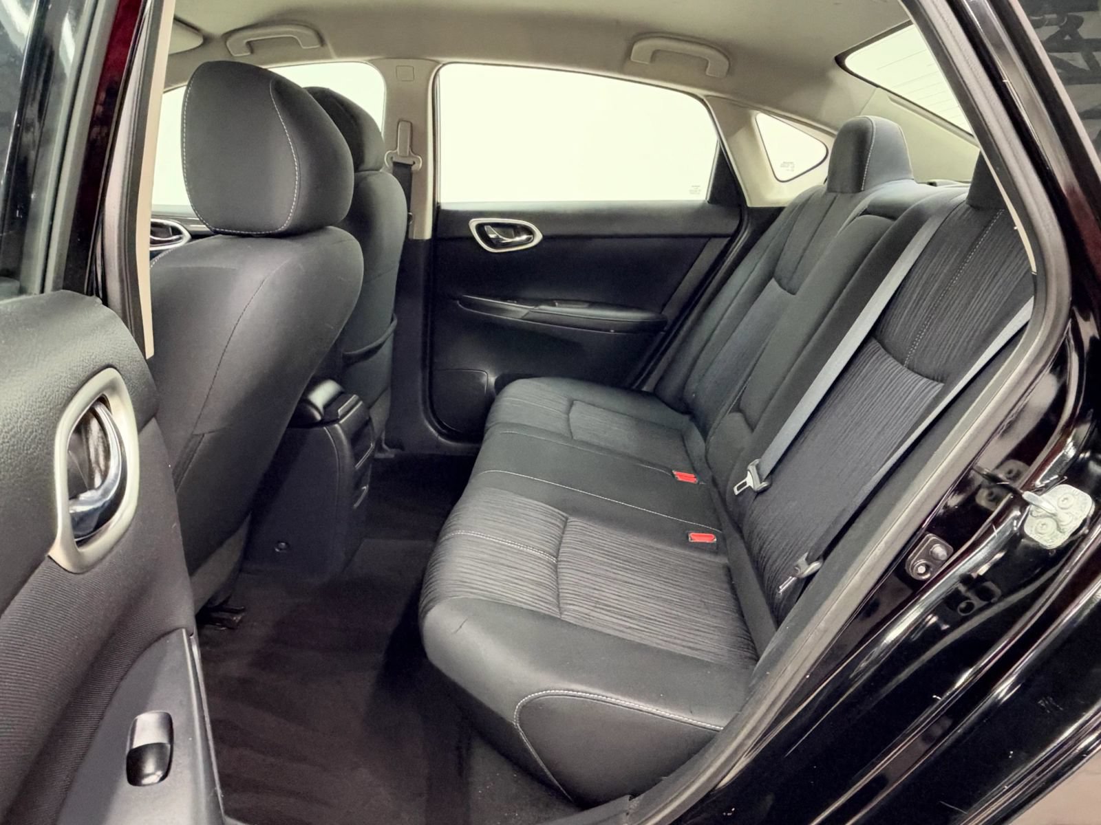 Used 2017 Nissan Sentra SV FWD image 19