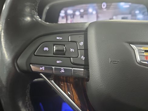 Used 2021 Cadillac Escalade ESV Premium Luxury image 19