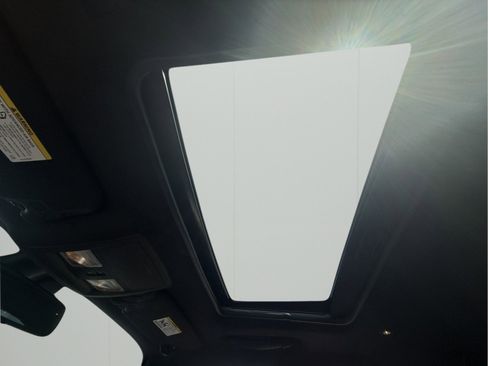 Used 2022 Dodge Challenger SXT w/ Blacktop Package image 25