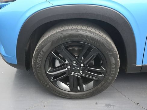 Used 2025 Chevrolet Trax ACTIV FWD image 9
