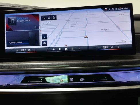 New 2026 BMW i7 M70 w/ Executive Package image 16