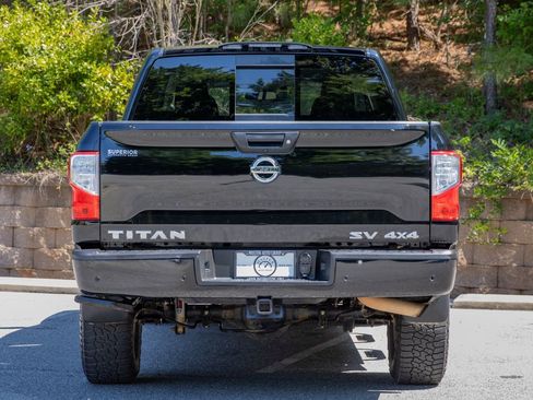 Used 2021 Nissan Titan SV w/ Accessory Utility Package AWD/4WD image 7