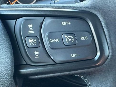 New 2026 Jeep Gladiator Sport AWD/4WD image 12