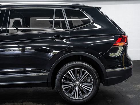 Used 2018 Volkswagen Tiguan SEL image 13