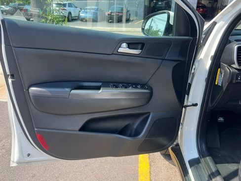 Used 2017 Kia Sportage EX w/ EX Premium Package AWD/4WD image 12