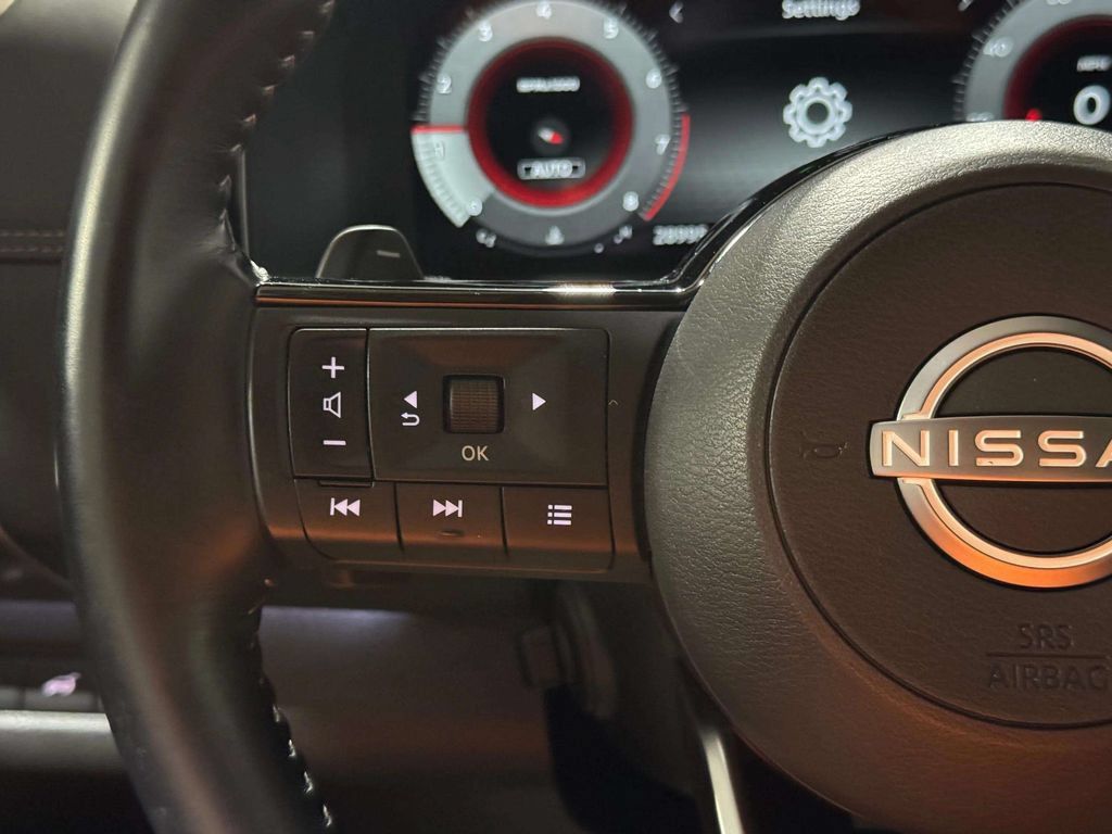 Used 2025 Nissan Pathfinder Platinum AWD/4WD image 15