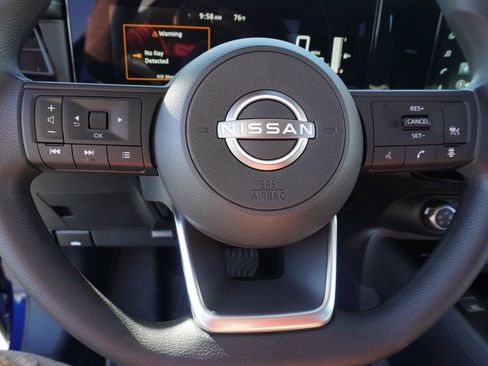 Certified 2025 Nissan Kicks SV image 17