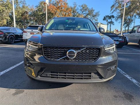 Used 2023 Volvo XC40 B5 Plus w/ Protection Package Premier image 7