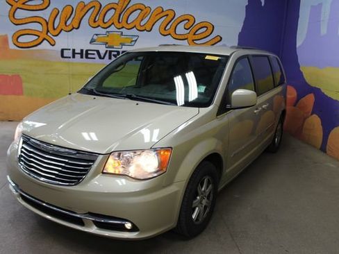 Used 2011 Chrysler Town & Country Touring w/ Security Group FWD image 4