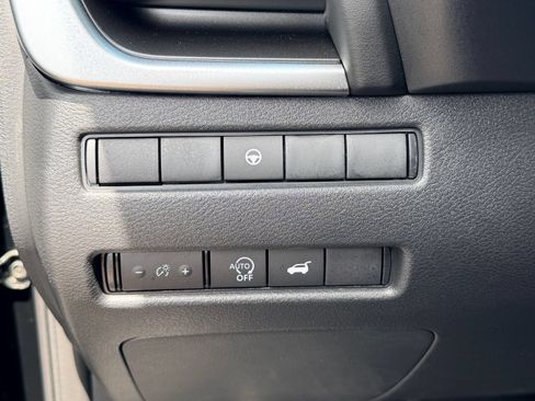 New 2026 Nissan Rogue SV AWD/4WD image 17