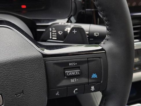 Certified 2026 Nissan Pathfinder SL w/ SL Premium Package FWD image 28