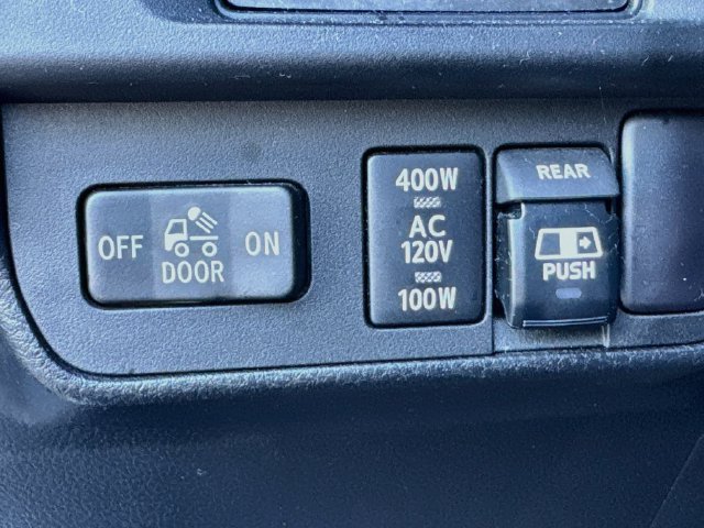 Used 2017 Toyota Tacoma TRD Pro AWD/4WD image 9