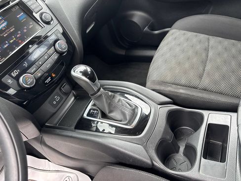 Used 2019 Nissan Rogue Sport SV FWD image 21