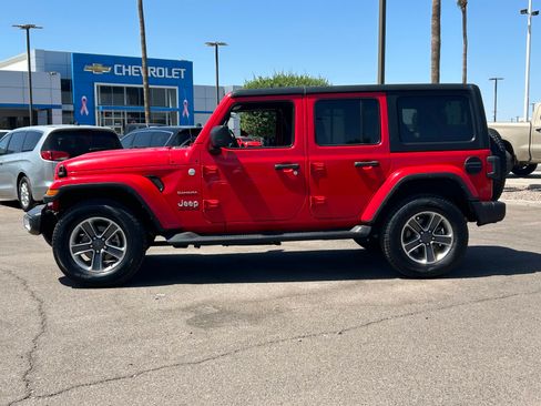 Used 2023 Jeep Wrangler Unlimited Sahara w/ Cold Weather Group AWD/4WD image 2