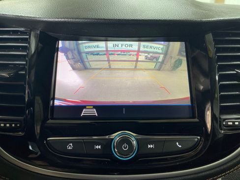 Used 2021 Chevrolet Trax LT w/ Driver Confidence Package AWD/4WD image 22