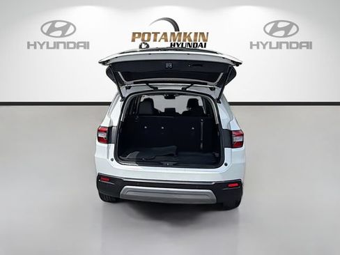 Used 2025 Honda Pilot EX-L image 24