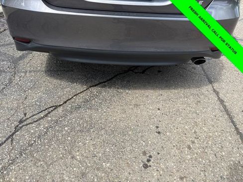 Used 2022 Toyota Camry XLE FWD image 9