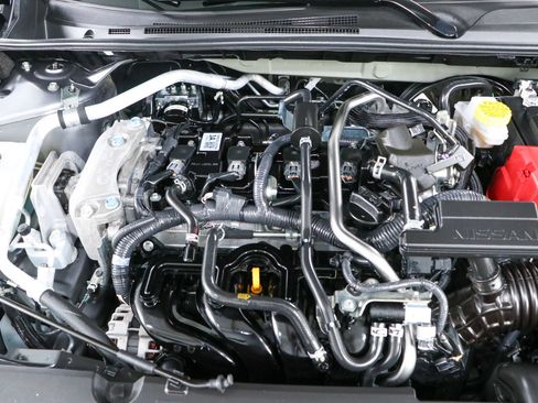 Used 2025 Nissan Sentra SV FWD image 28