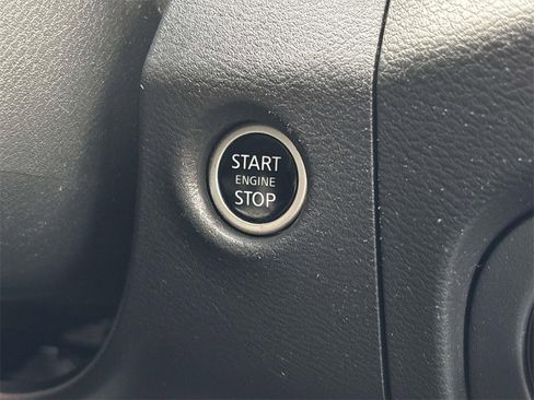 Used 2023 Nissan Frontier SV w/ Midnight Edition Package image 28