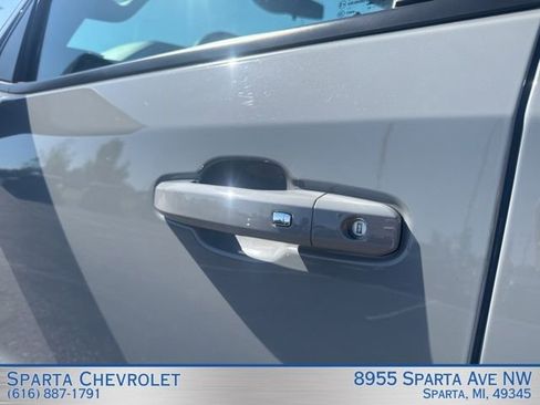 Used 2024 Chevrolet Silverado 1500 LT AWD/4WD image 9