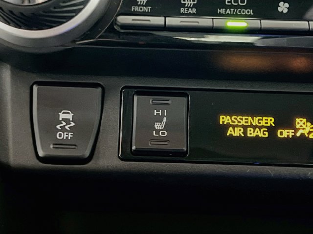 Used 2021 Toyota RAV4 XLE w/ Convenience Package AWD/4WD image 26