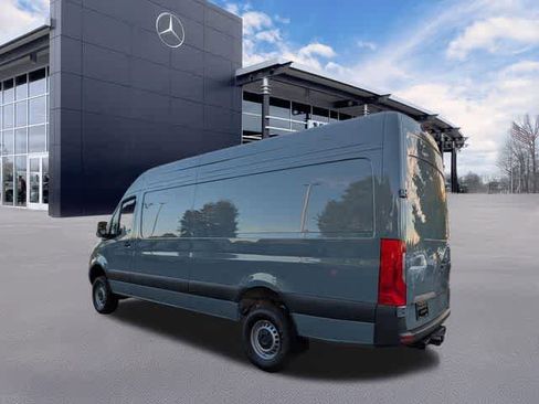 Used 2025 Mercedes-Benz Sprinter 2500 image 6