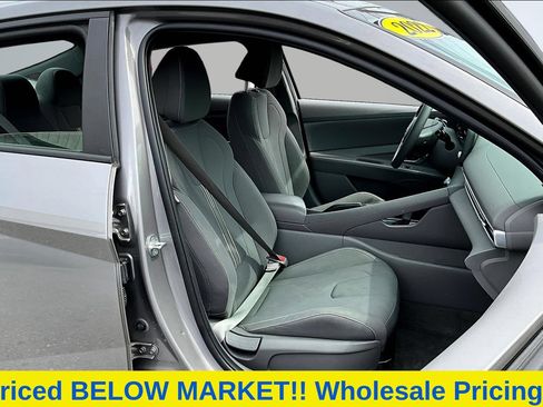 Used 2022 Hyundai Elantra SEL w/ Cargo Package FWD image 29