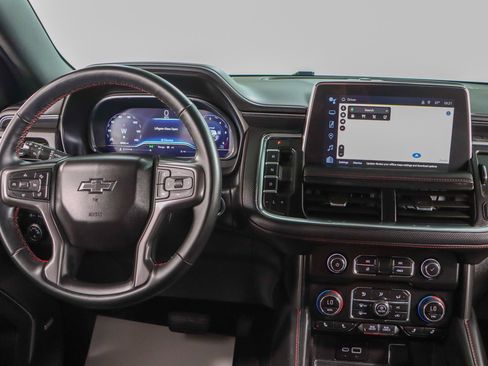 Used 2024 Chevrolet Suburban RST w/ Luxury Package image 18