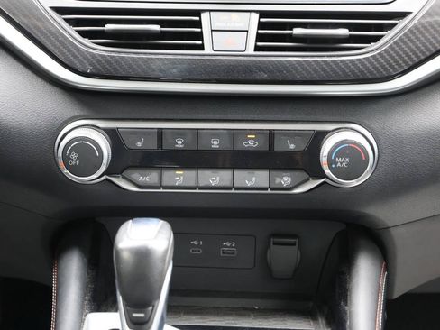 Used 2023 Nissan Altima 2.5 SR w/ SR Premium Package AWD/4WD image 21
