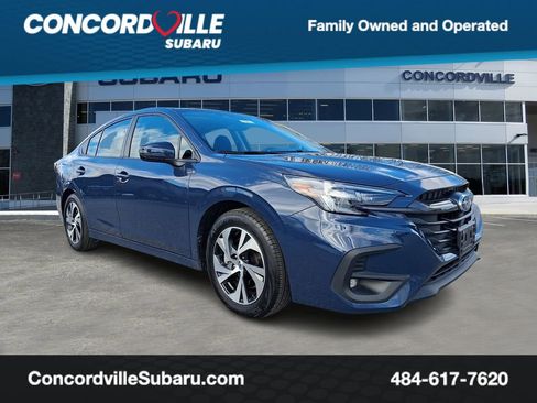 Certified 2025 Subaru Legacy Premium AWD/4WD image 1