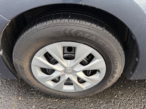 Used 2019 Toyota Corolla L image 15