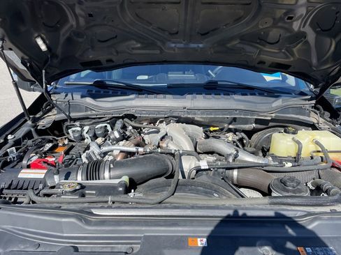 Used 2020 Ford F350 Lariat w/ Lariat Ultimate Package image 58