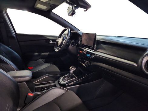 Used 2022 Kia Forte GT-Line w/ GT-Line Premium Package image 23