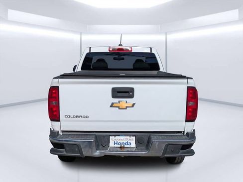 Used 2017 Chevrolet Colorado W/T w/ WT Convenience Package RWD image 4