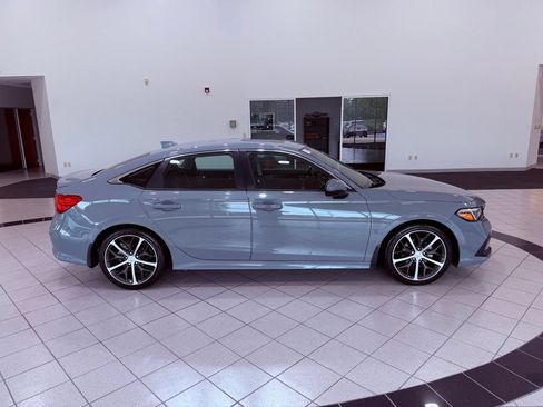 Used 2024 Honda Civic Touring image 14