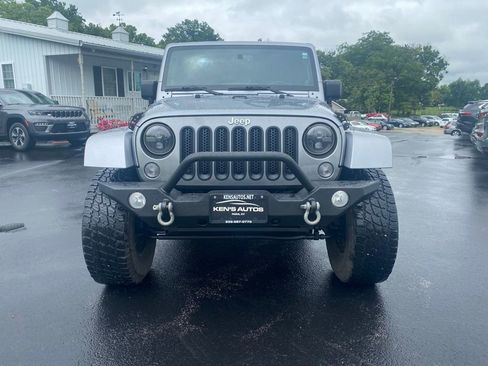 Used 2014 Jeep Wrangler Unlimited Sport AWD/4WD image 2